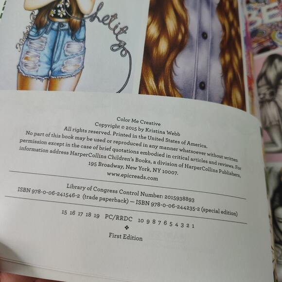 COLOR ME CREATIVE Kristina Webb SC‎ 1st Art Book Creative Challenges Interactive - Picture 8 of 13